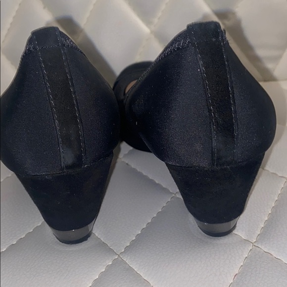 Tory Burch heels - Picture 5 of 7